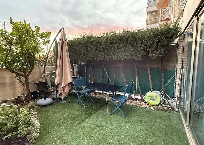 13 Rue Edith Cavell Cannes